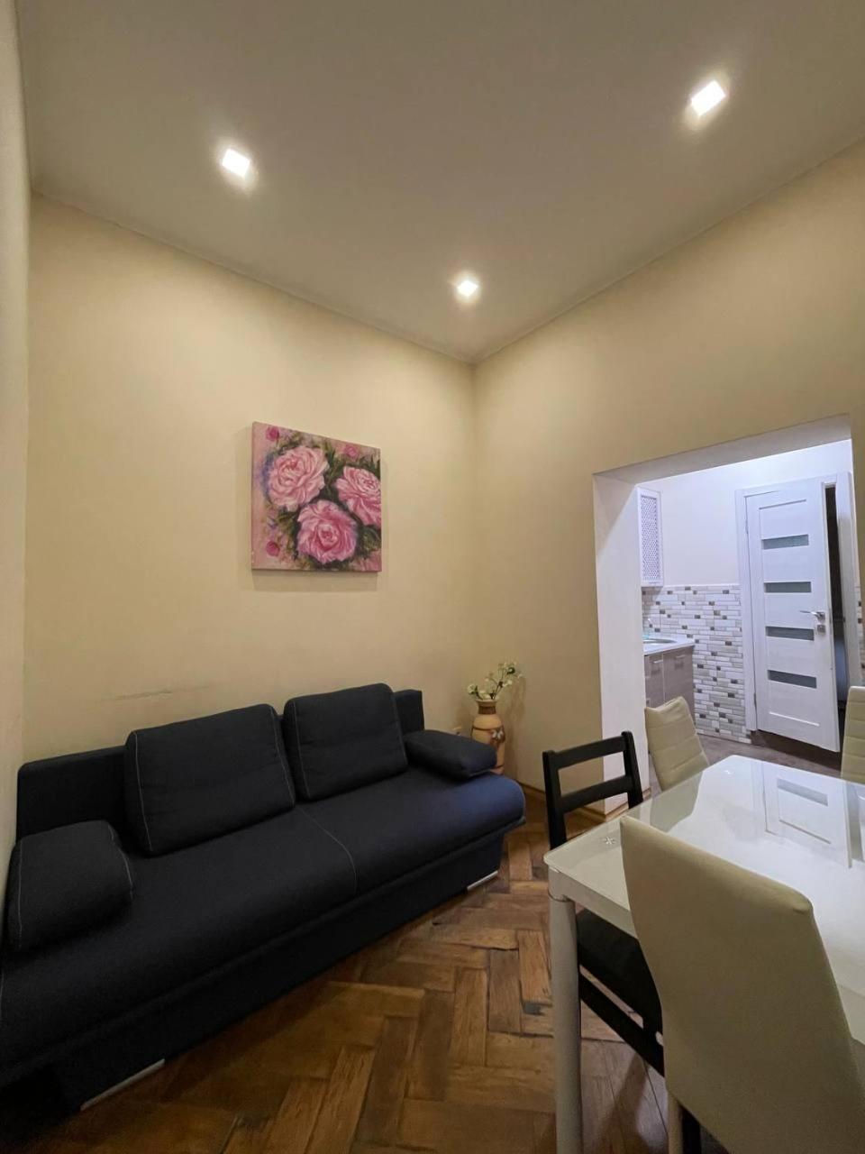 Leogrand Apartments On Stavropigiyska 7 Lviv Luaran gambar