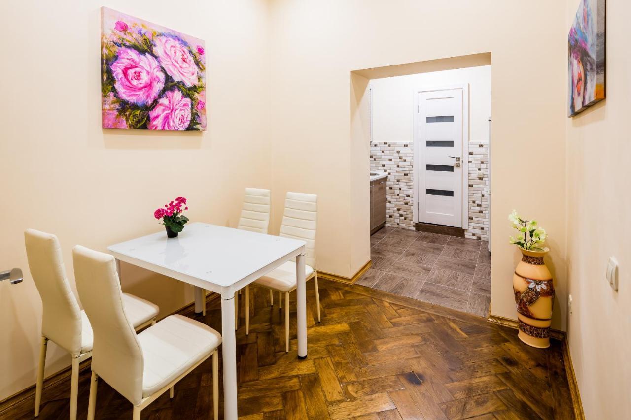Leogrand Apartments On Stavropigiyska 7 Lviv Luaran gambar